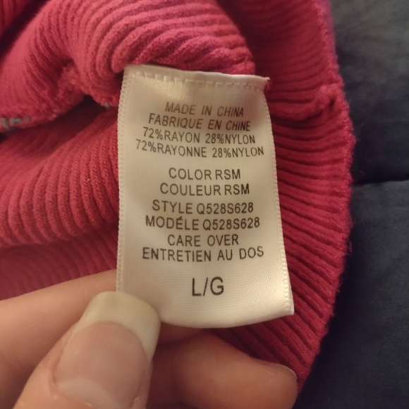 Guess Pink, Blue, and White Crop Halter Top Size Large - Picture 4 of 4